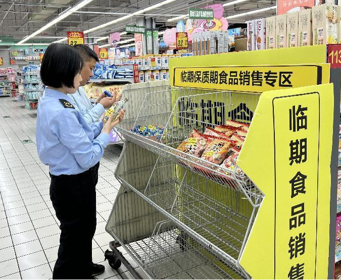 安徽蕪湖灣沚區市場監管局 多措并舉規范臨期食品經營，借力互聯網技術服務提升行動