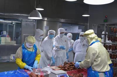 河南省市場監管局食品安全總監王建防深入信陽督導食品銷售環節安全監管工作